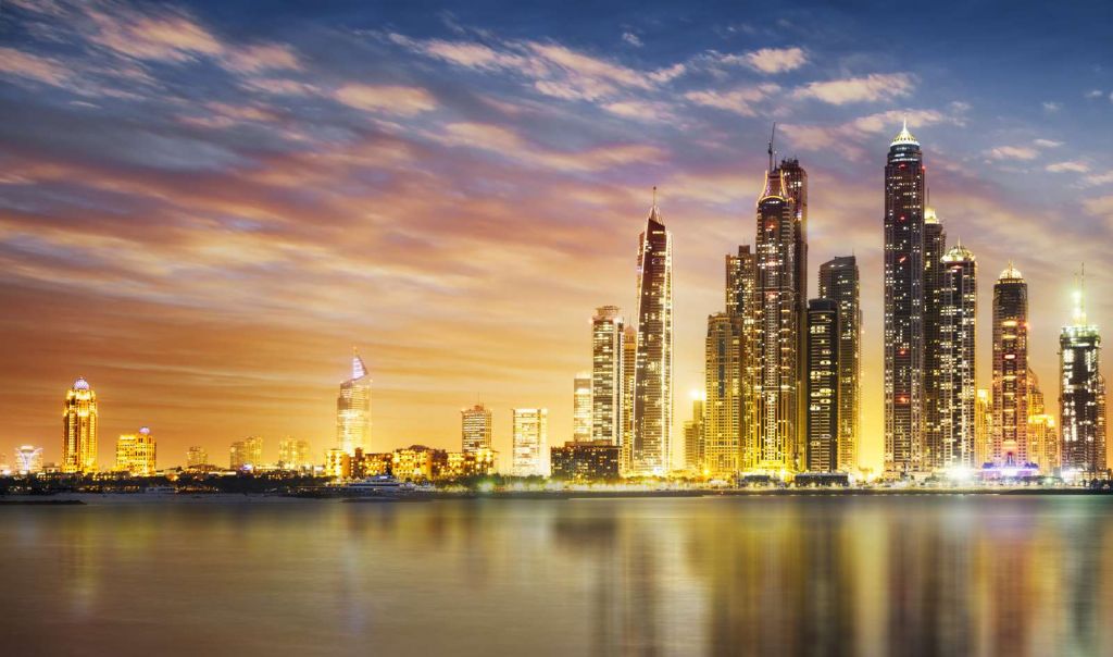 Skyline van Dubai vanaf Palm Jumeirah